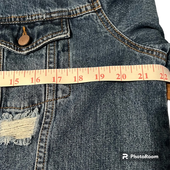 Tincel Town heavily distressed denim dark wash jacket women’s size large - Picture 2 of 8